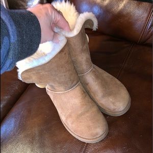 Bailey Button Ugg boots